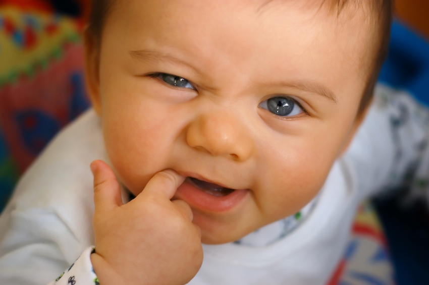 teething baby iStock_000008902155_Small