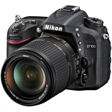 Nikon D7100 Digital SLR Camera with 18-140mm VR Lens Kit